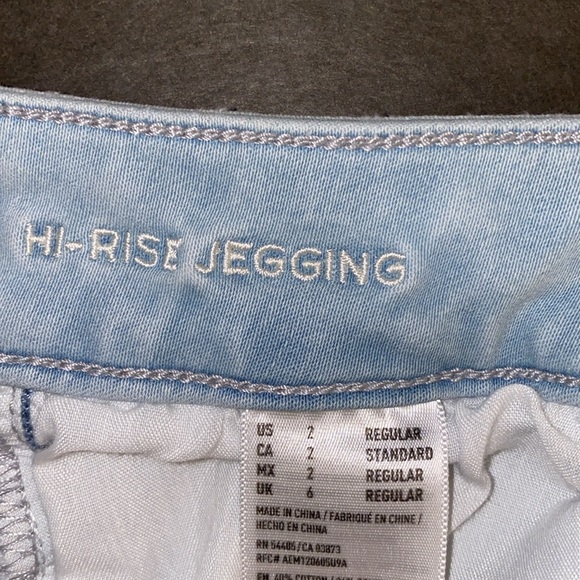 American Eagle Outfitters Size 2 Hi-Rise Jegging Super Super Stretch Distress - Picture 2 of 16